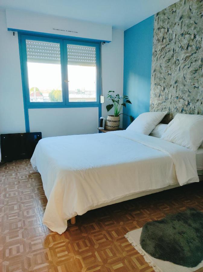 Logement entier+ jardin privé et parking 2places Ruan Exterior foto